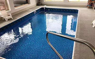 Chlorine Addition & Cleaning Swimming Pool Walls Morristown, TN
