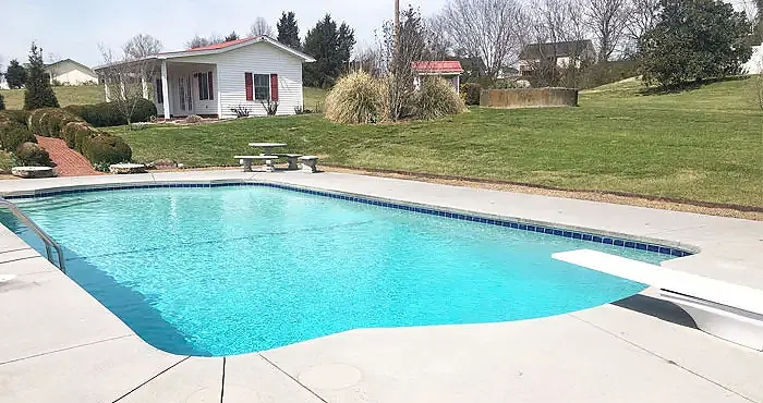 Professional Swimming Pool Service Serving Morristown